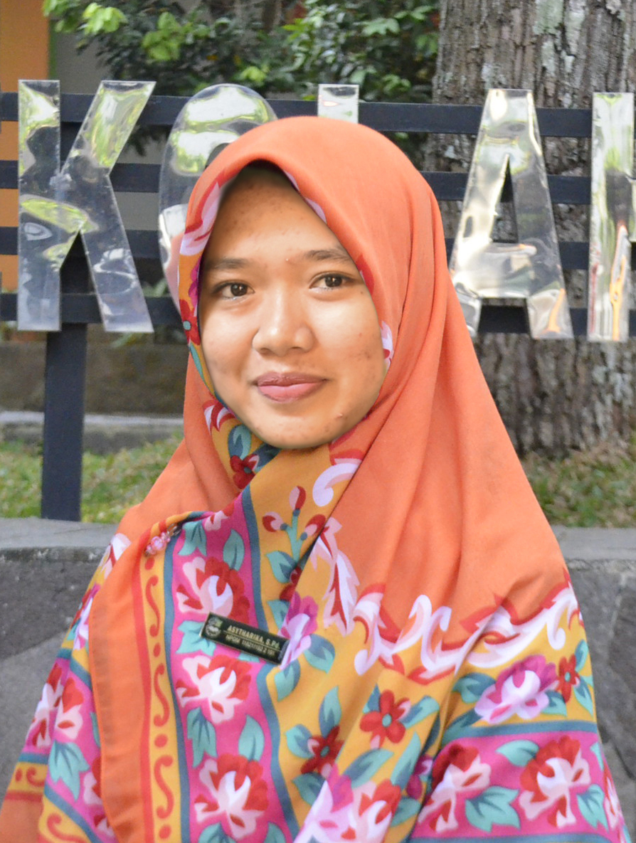 Yuri Tri Andini, S.Pd.