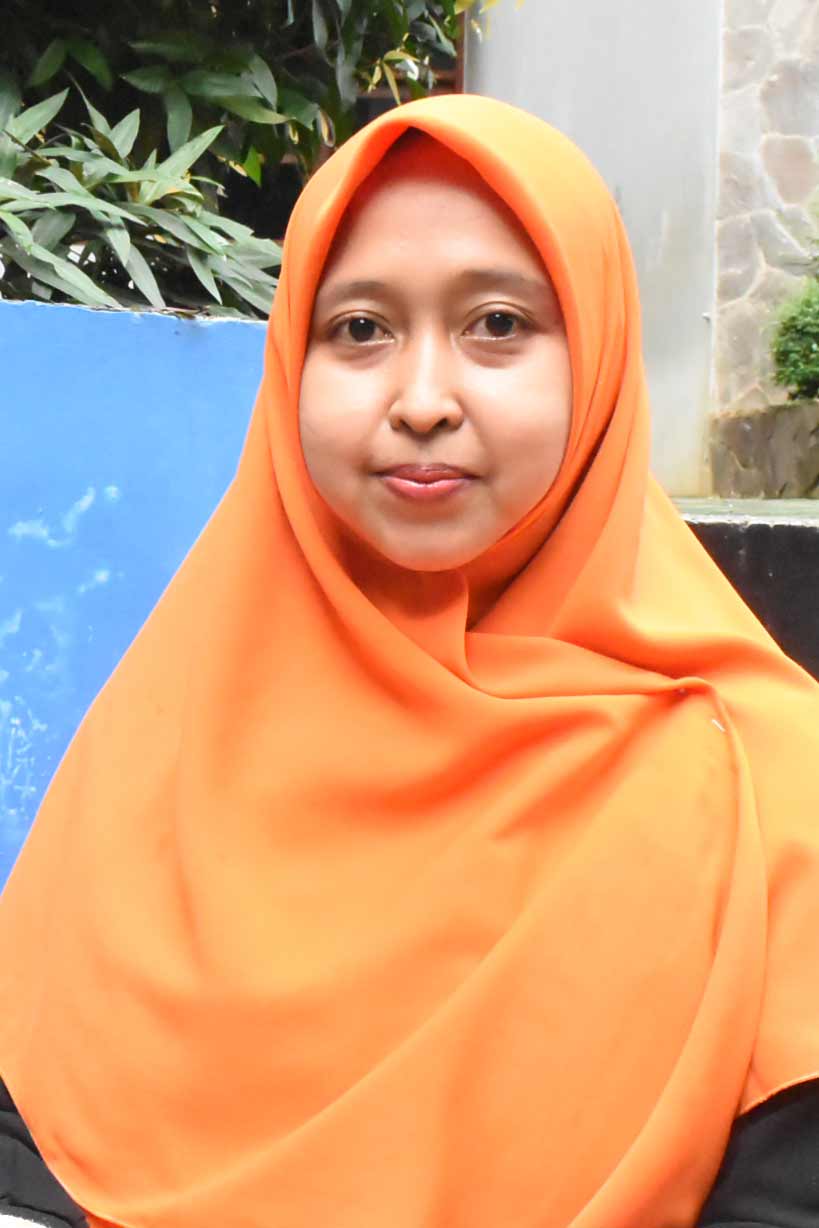 Jennie Nuari Juwita, S.Pd.
