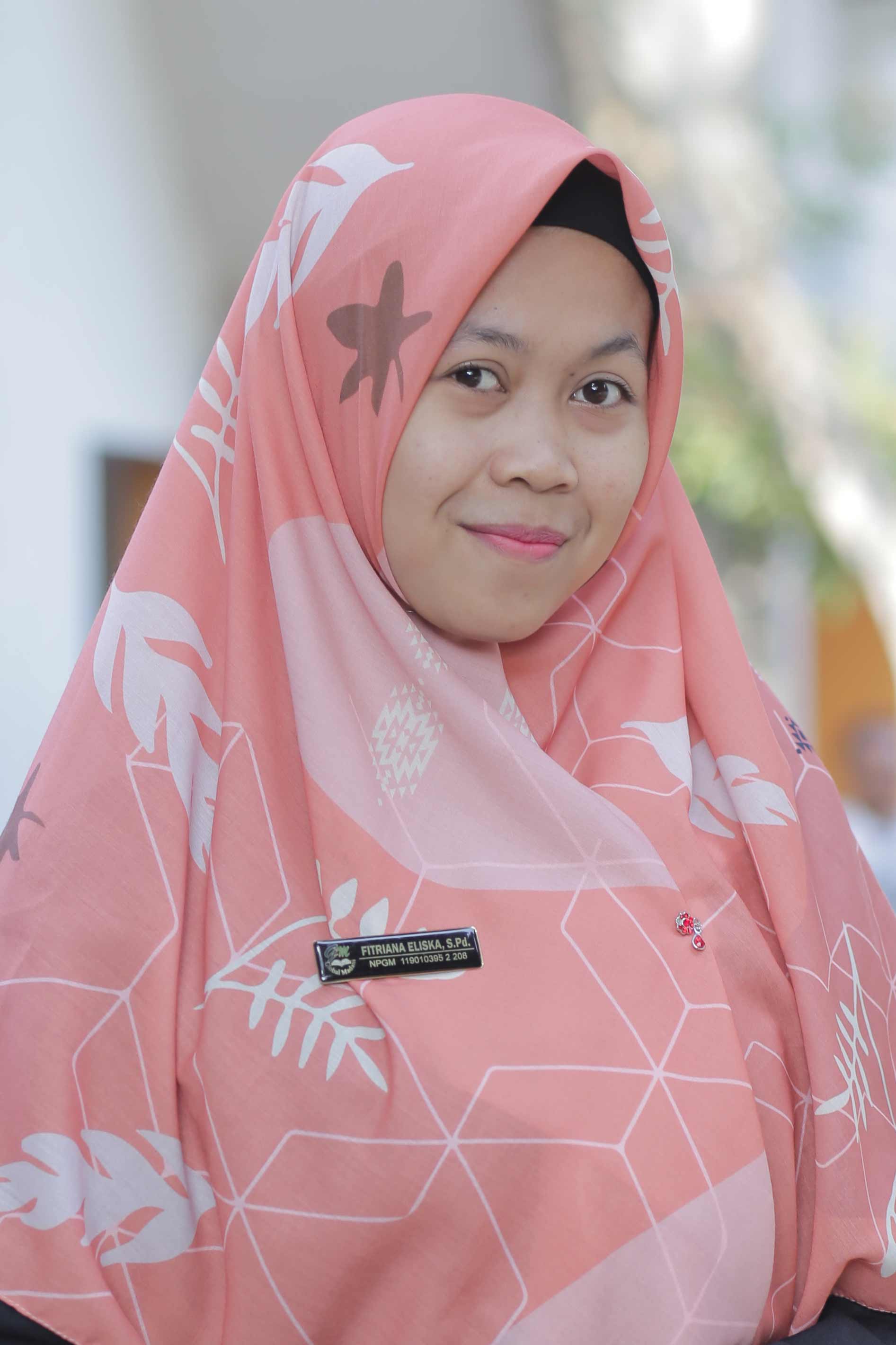 Fitriana Eliska, S.Pd.