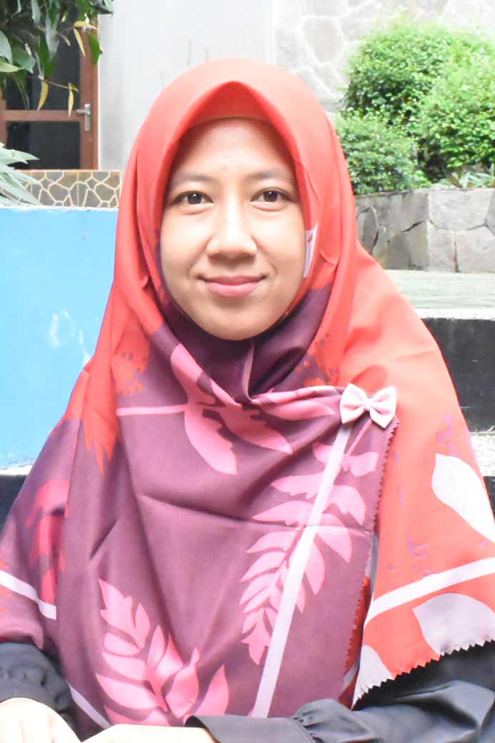 Latifa Febriani, S.Pd.