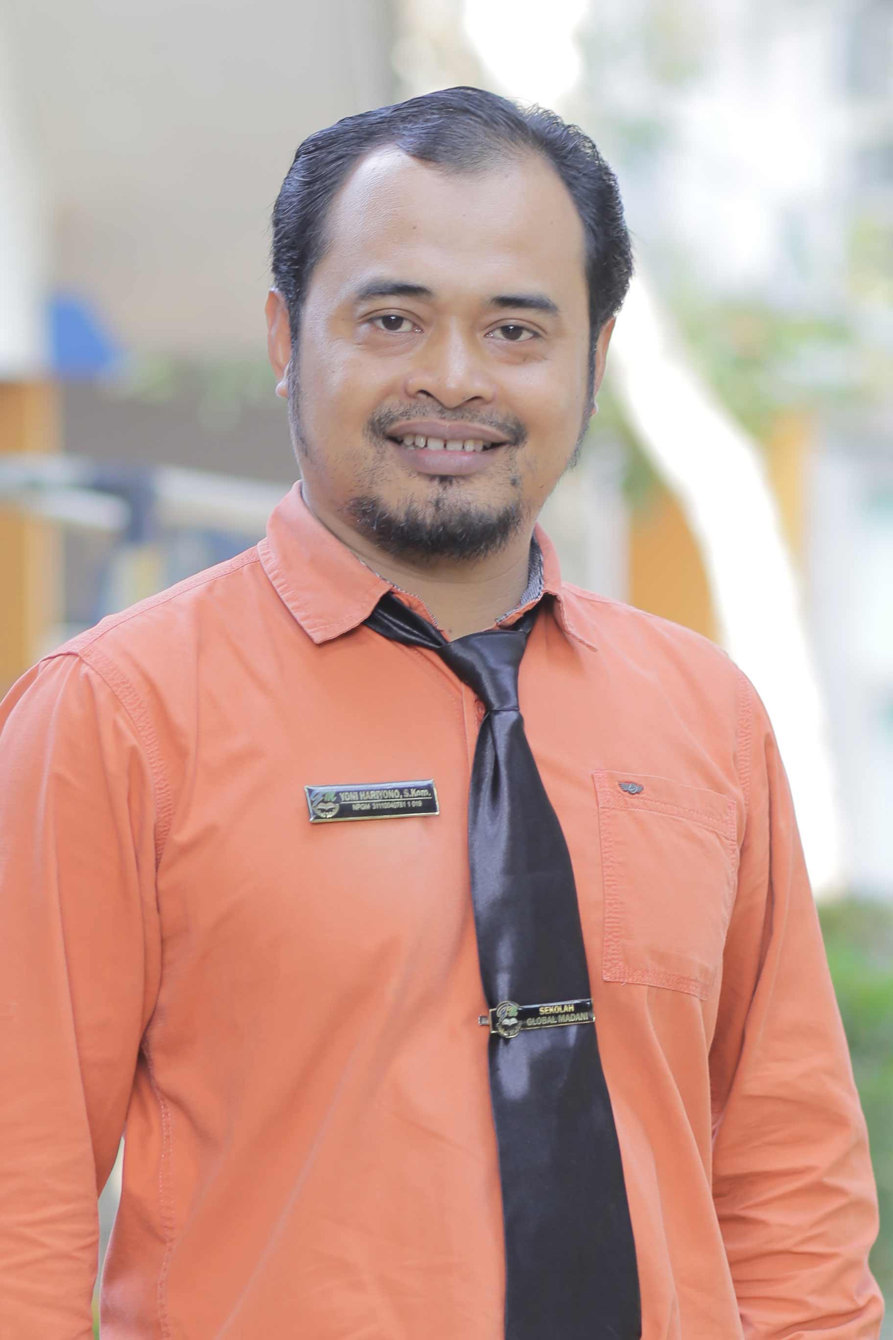 Yoni Hariyono, S.Kom.